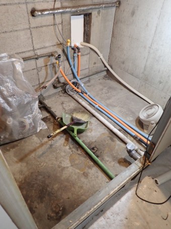 配管切り回し後 P8200027